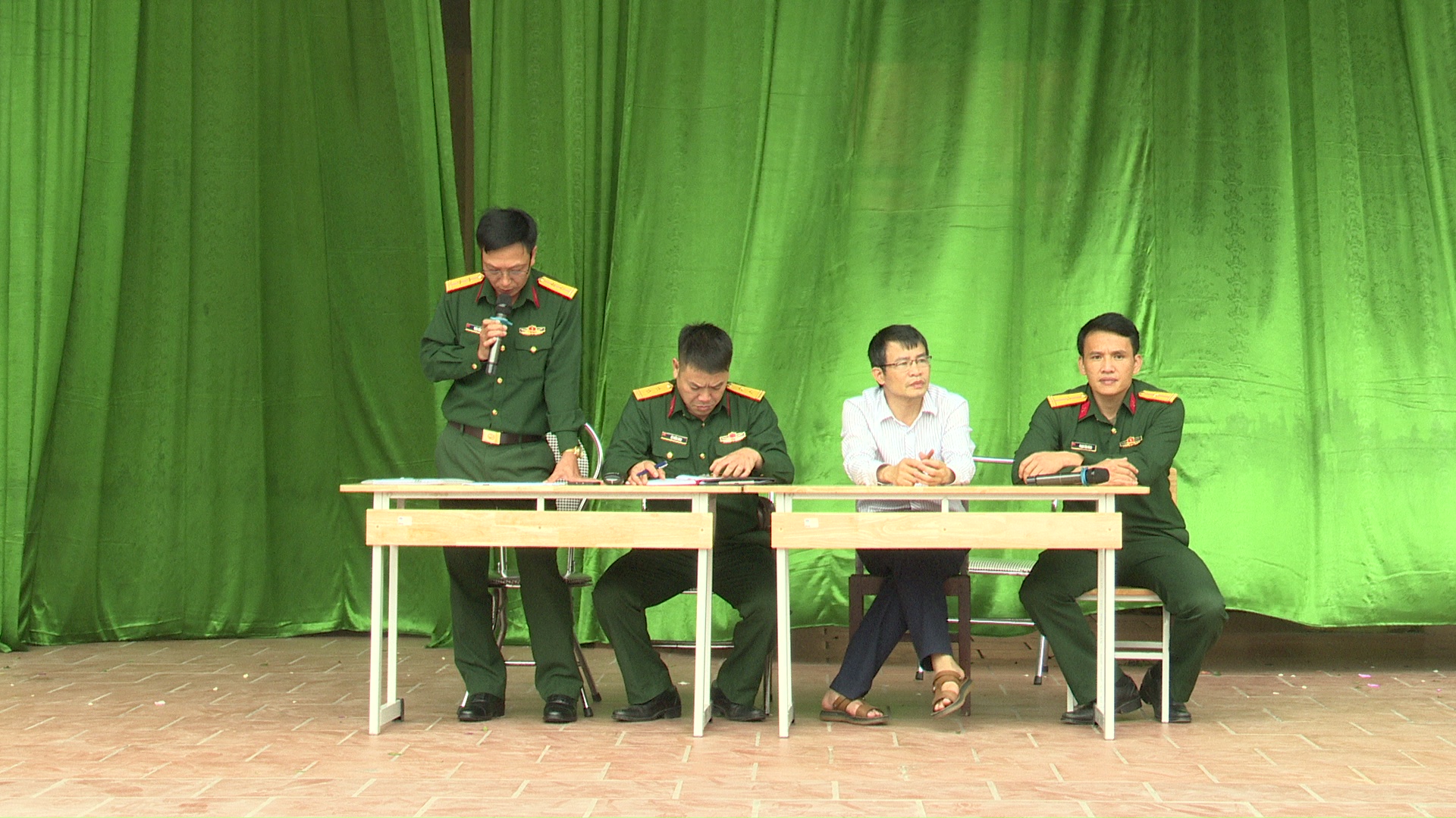 Tư ván, tuyên truyền tuyển sinh quân sự