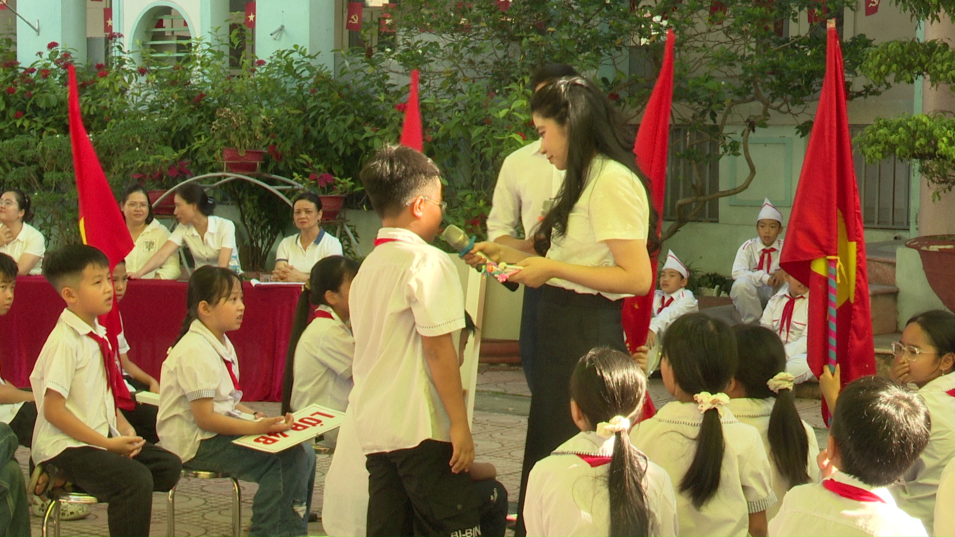 Tuyên truyền trợ giúp pháp lý tại trưởng THCS Cảnh Thụy
